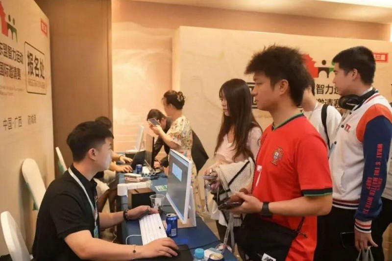 【ACR扑克】第三届国门杯次日 | 广西三月三，主赛A组开打共135人次参赛，林峰CL携35人晋级第二轮，邓彪勇夺开幕赛冠军