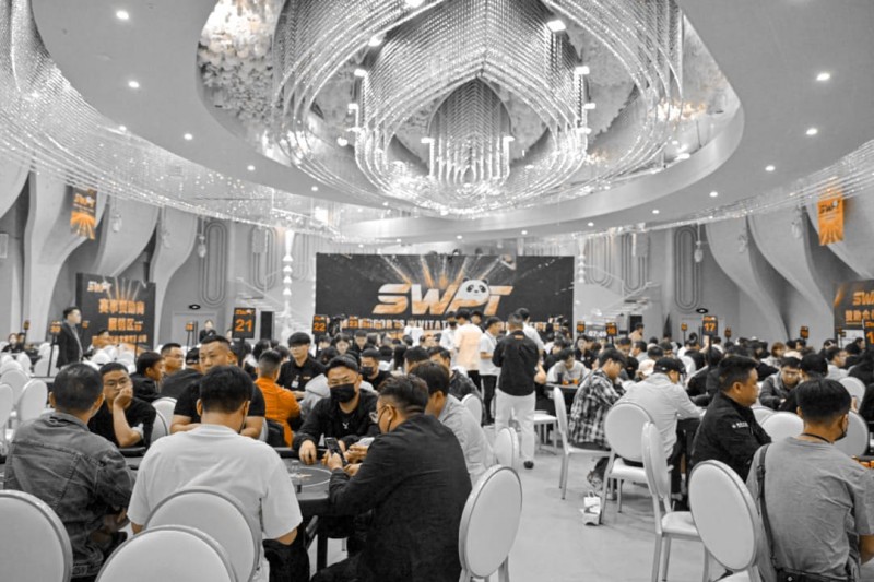 【ACR扑克】SWPT·广安站 | 从“抚仙湖杯”到SWPT，西南扑克标杆赛事华丽升级，首日战火点燃！马鹏龙斩获回馈赛冠军