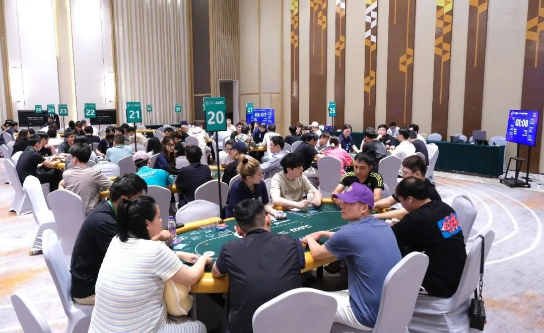【ACR扑克】DXPC丹霞杯 | 常田甜开幕赛逆转登顶,多名巾帼力量展现温柔与强劲!首届亚军女神温祖仪重返赛场