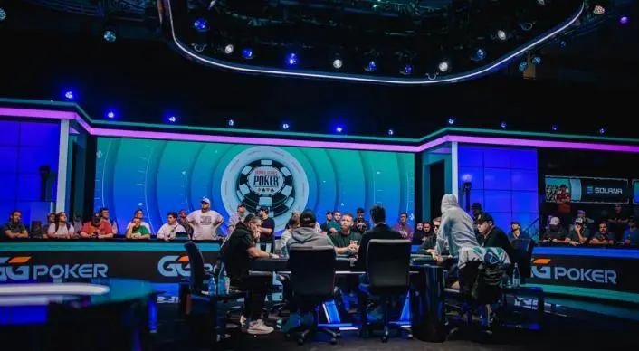【ACR扑克】2026WSOP主赛事争议:72强阶段公然“拖局保奖金”,扑克竞技的底线在哪?
